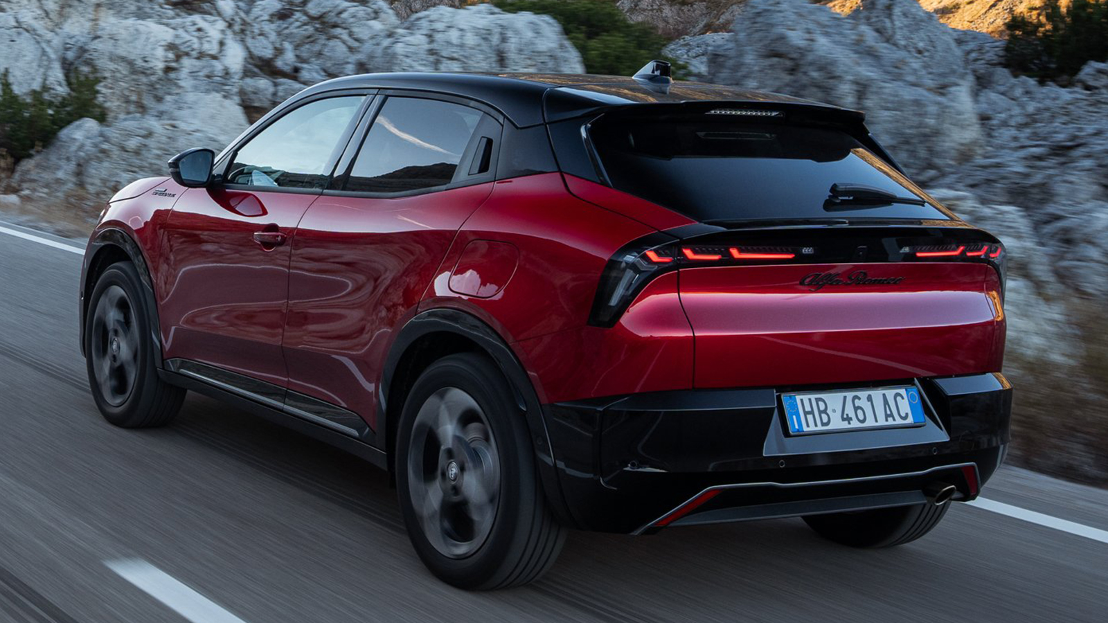 Alfa Romeo Junior: Πρεμιέρα για τη νέα έκδοση Sport Speciale 